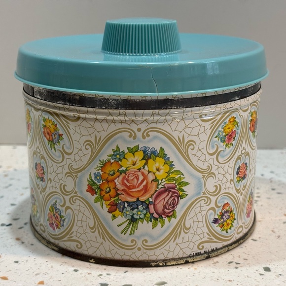Vintage Floral Flower Tin Container with Blue Lid - Picture 2 of 15